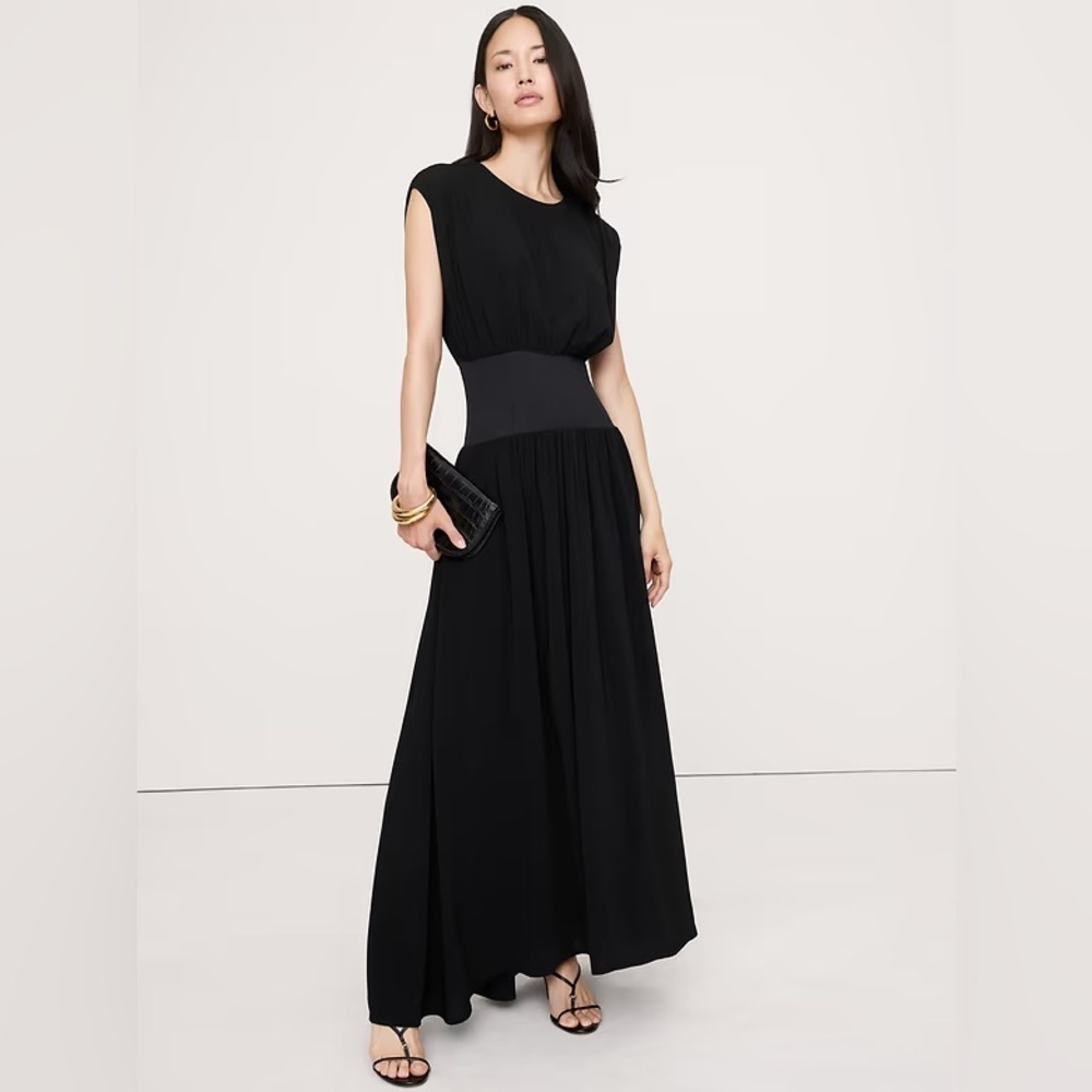 NEW! Banana Republic Black Stretch-Crepe Drop-Waist Maxi Dress - Multiple 🩰